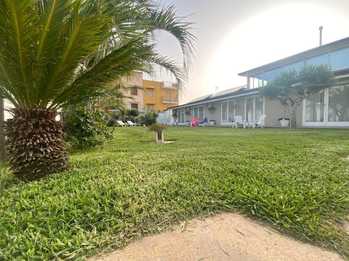 Amantea Monument Bed & Breakfast Terrasini
